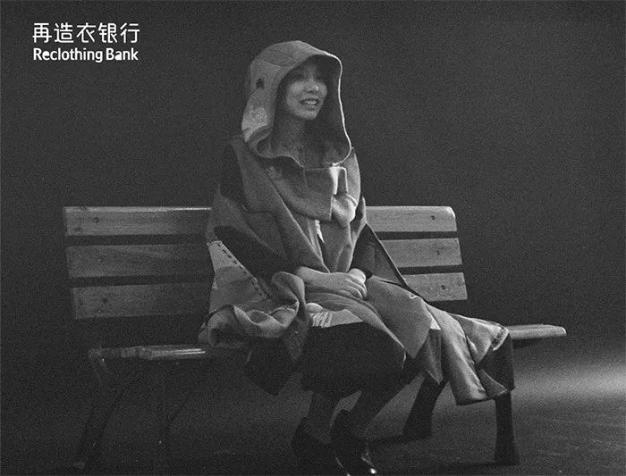 中国人只会跟风买名牌？80后女孩用旧衣改造成潮牌，燃炸上海滩