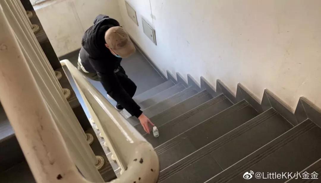 疫线浪漫故事,战疫中的爱情故事深度评析