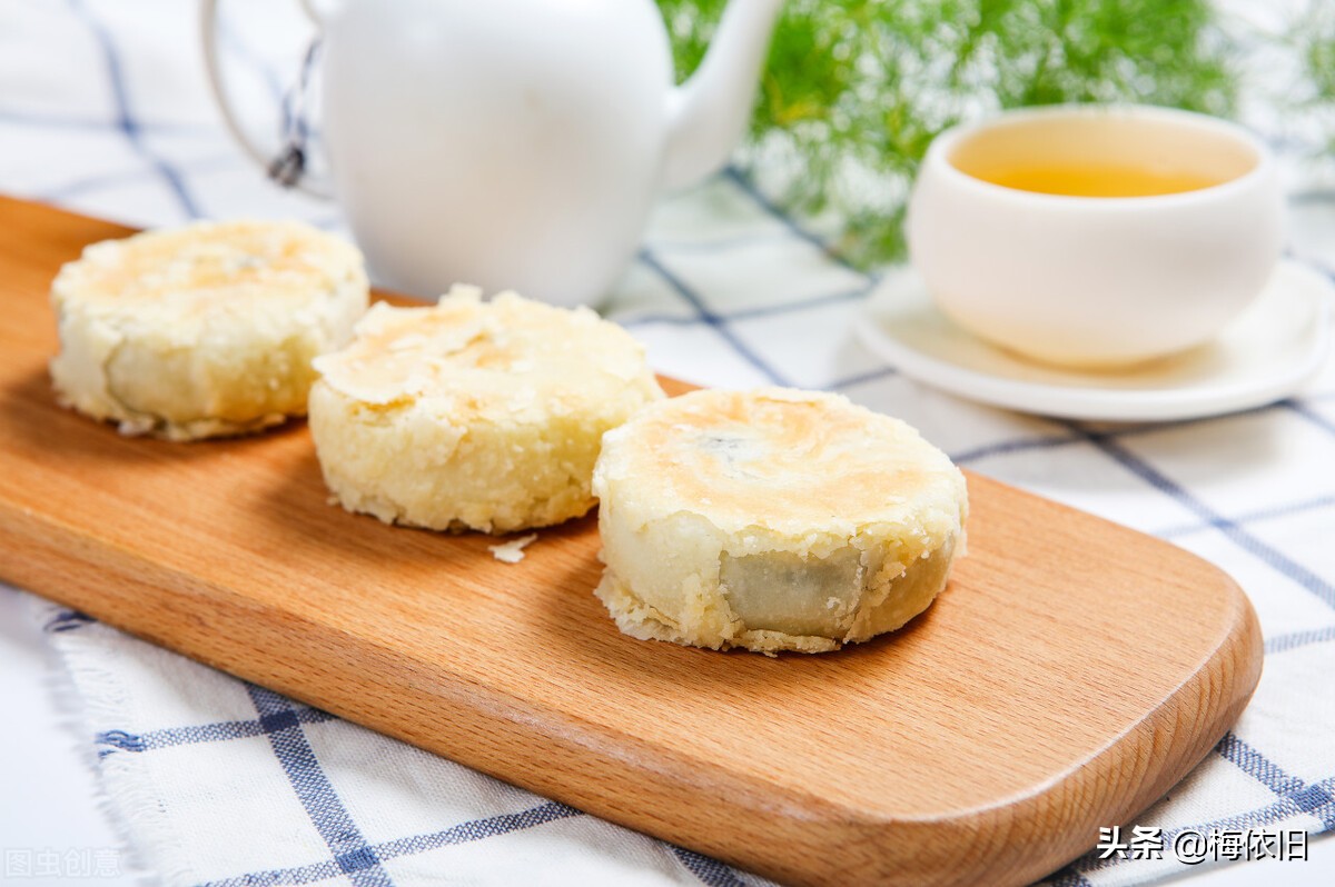 什么地方的月饼最有名最好吃,中秋月饼哪个村做的好