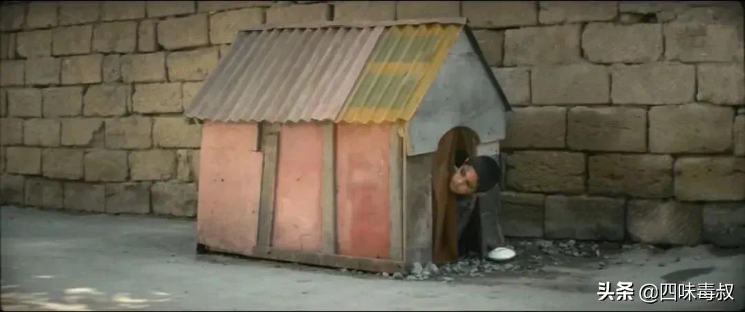 看不懂才低俗，看懂了很高级——《文胸奇缘》