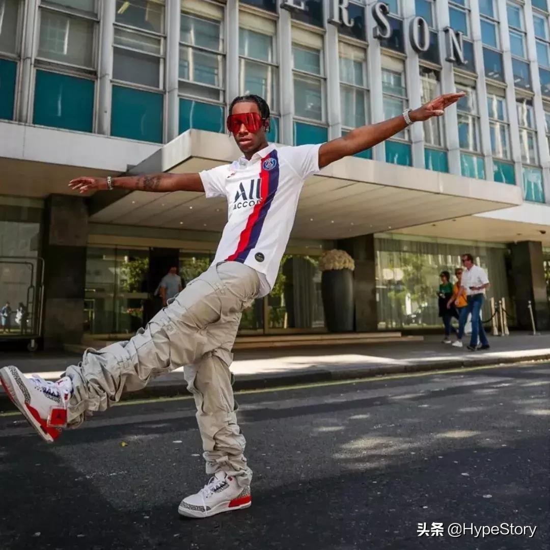 伦敦时装周惊艳全场，谁还敢说球衣不时髦？