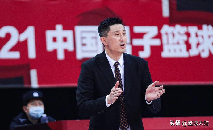 两大超级外援回归！广东宏远12人主力大名单确定，两套豪华首发