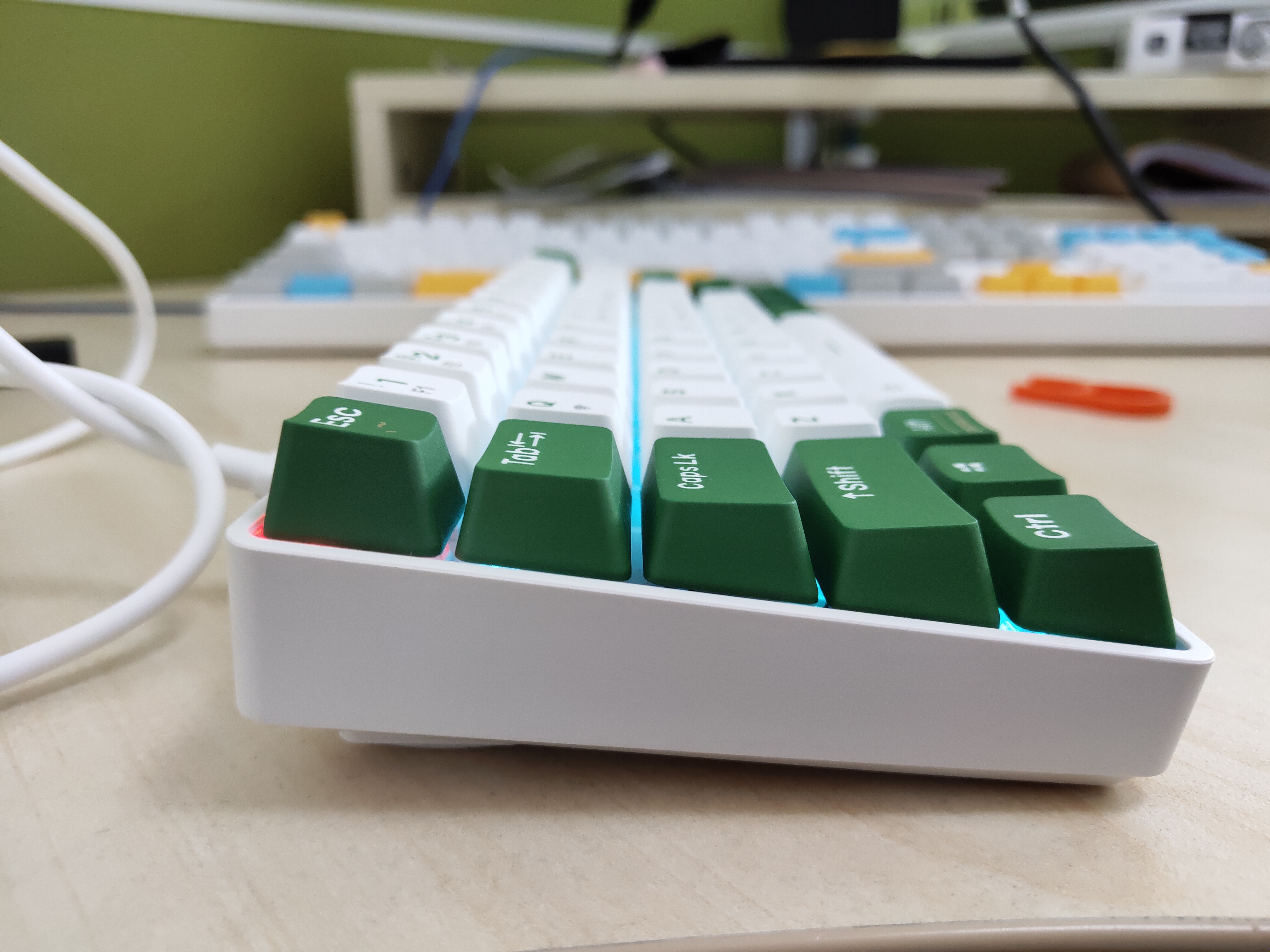 机械键盘ttc轴和樱桃轴有什么区别,樱桃键盘g80-3000s测评