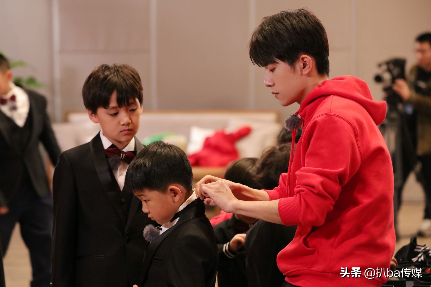 雷佳音易烊千玺大冰小将,大冰小将易烊千玺雷佳音谢楠