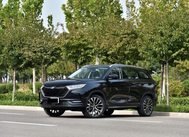 博越好还是欧尚x7好,长安欧尚x70a对比路虎