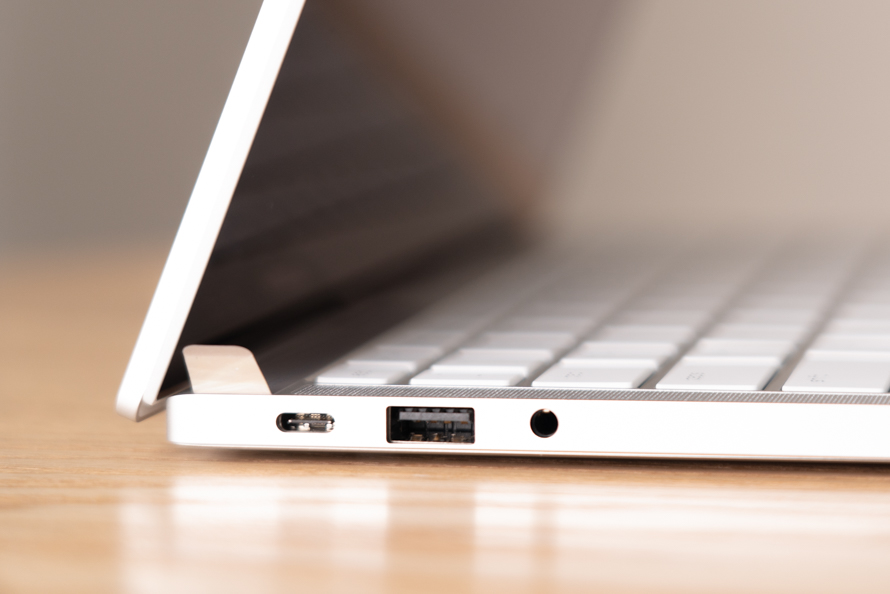 雷蛇razerbook13粉晶版评测,razerbook