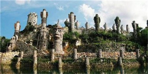 贵州大山悬崖男子隐居40年,贵州男子山林隐居20年