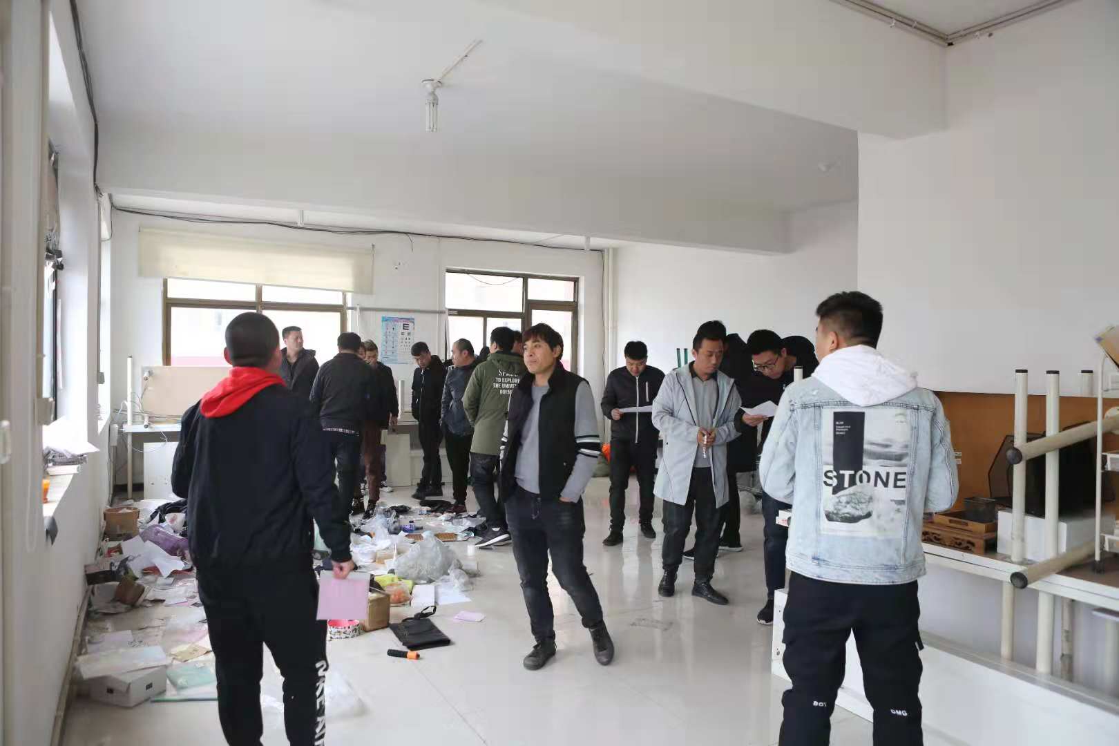 “双11”前搬光所有货品,保定一家开了9年的网店老板跑路……