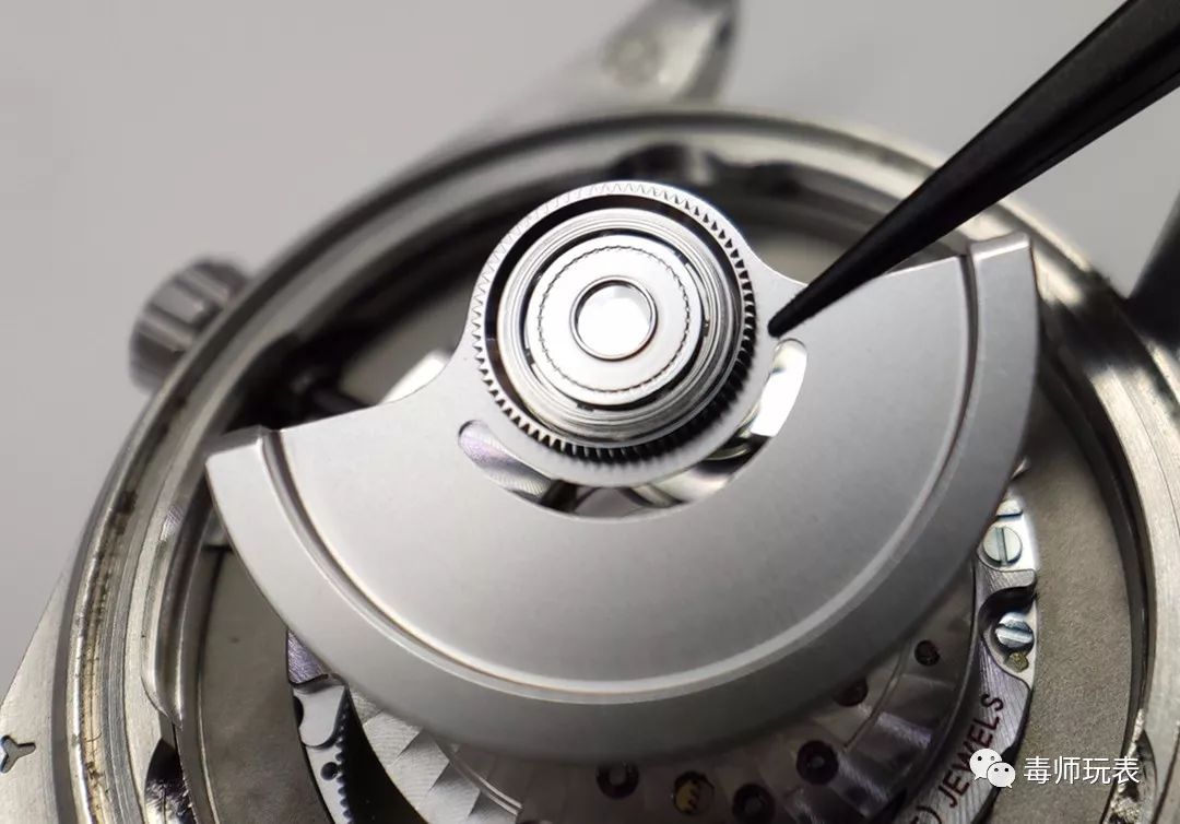 拆解欧米茄海马300机芯图,vs厂欧米茄海马300机芯