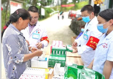 县人民医院大型义诊活动服务群众,盘州市人民医院支援贵阳