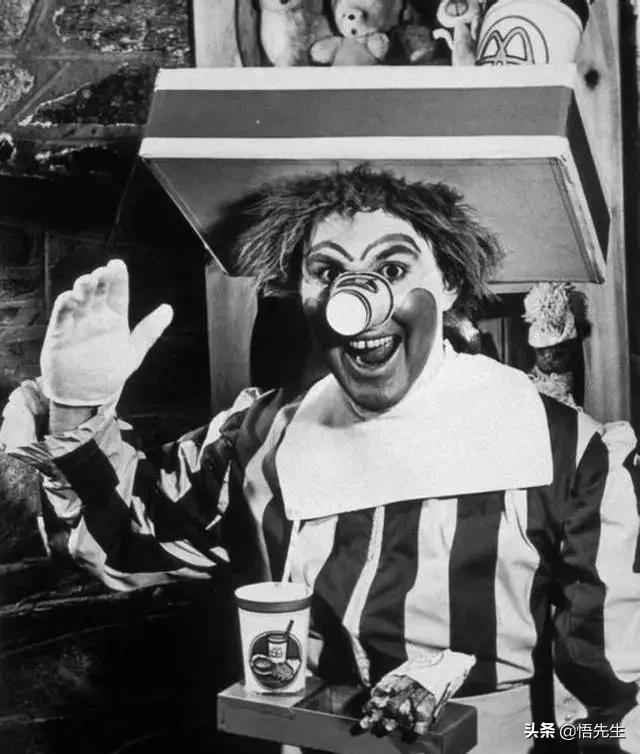 霍金年轻时照片有多帅,霍金21岁时的照片