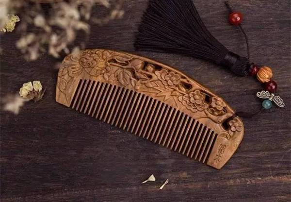 什么梳子梳头发就顺直,长头发哪种梳子好用