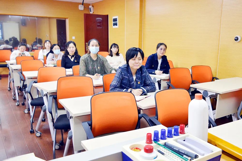鎵庡疄鎺ㄨ繘鍥涘彶瀛︿範鏁欒偛,鍥涘彶瀛︿範鏁欒偛璧拌繘涓婃捣甯傛。妗堥