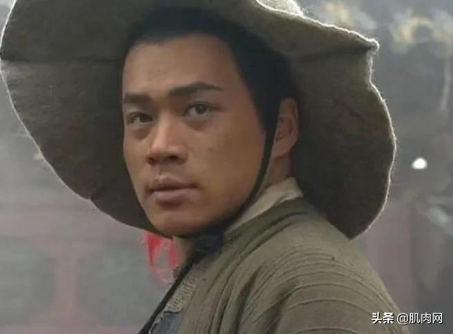 52岁丁海峰再演武松视频,武松丁海峰肌肉