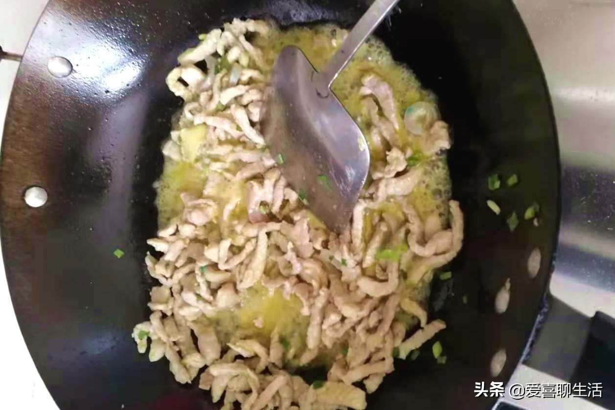 补充蛋白质就吃它，价格便宜营养高，一年四季都有卖，炒着吃真鲜