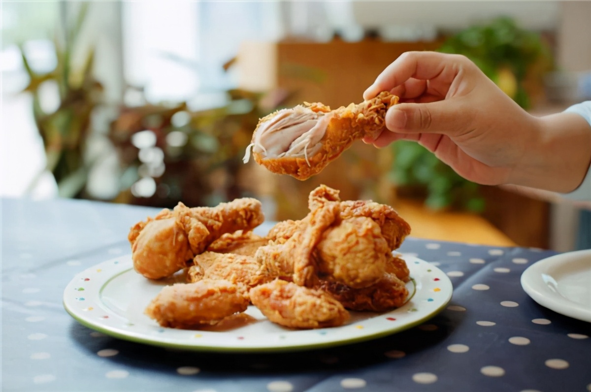 中式炸鸡和韩国炸鸡对比,测评三种韩国炸鸡