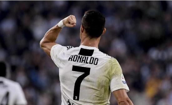 世界第一！他两次转会总值24亿人民币，C罗也比不上他