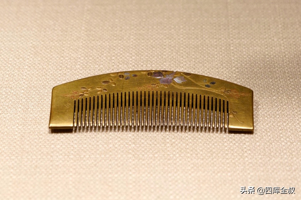 日本江户时代上层社会的冠饰风格,18世纪日本江户盛行配饰