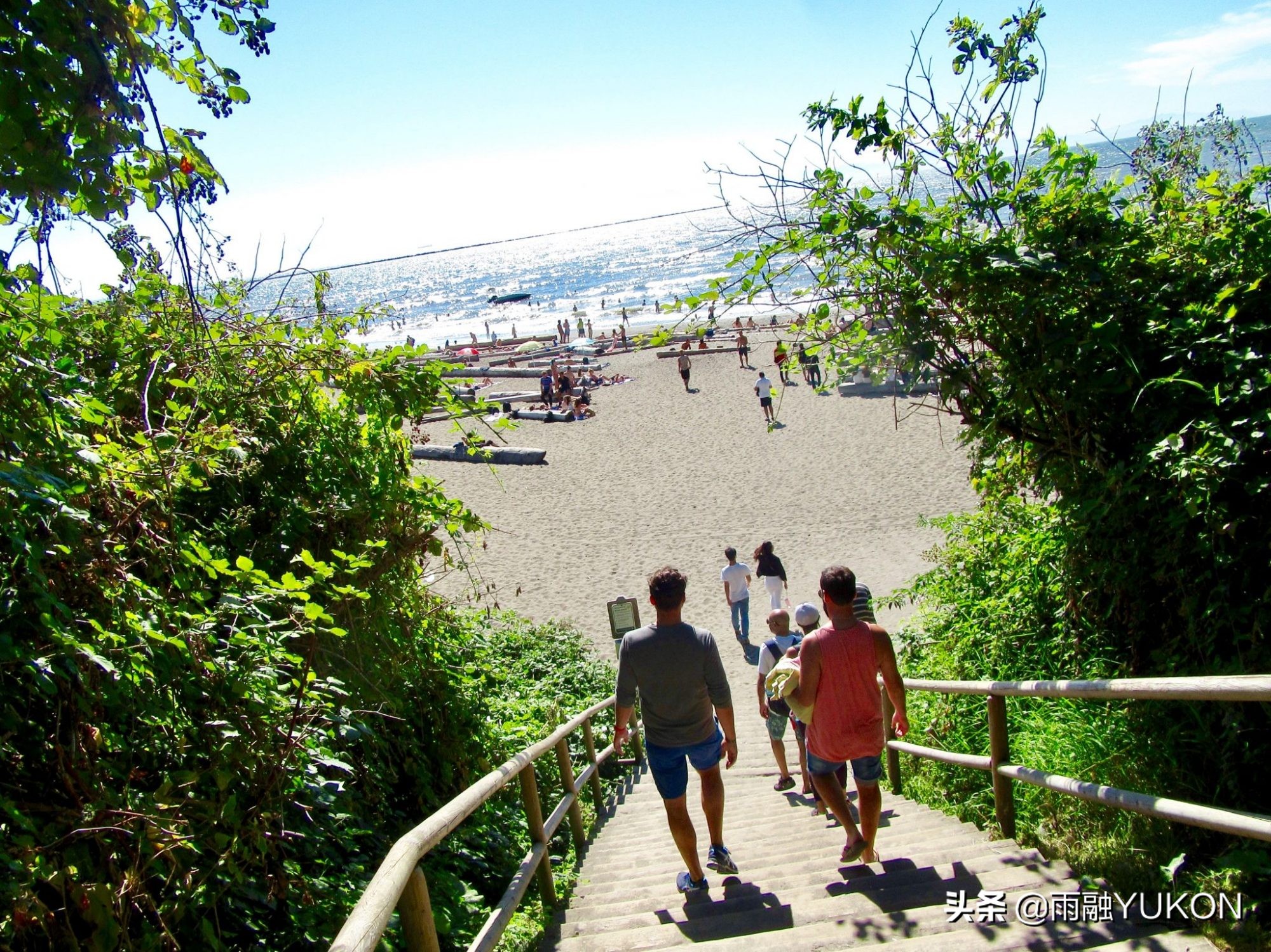 加拿大“北大”：培养出8名诺奖得主3位总理，却以裸体海滩而闻名