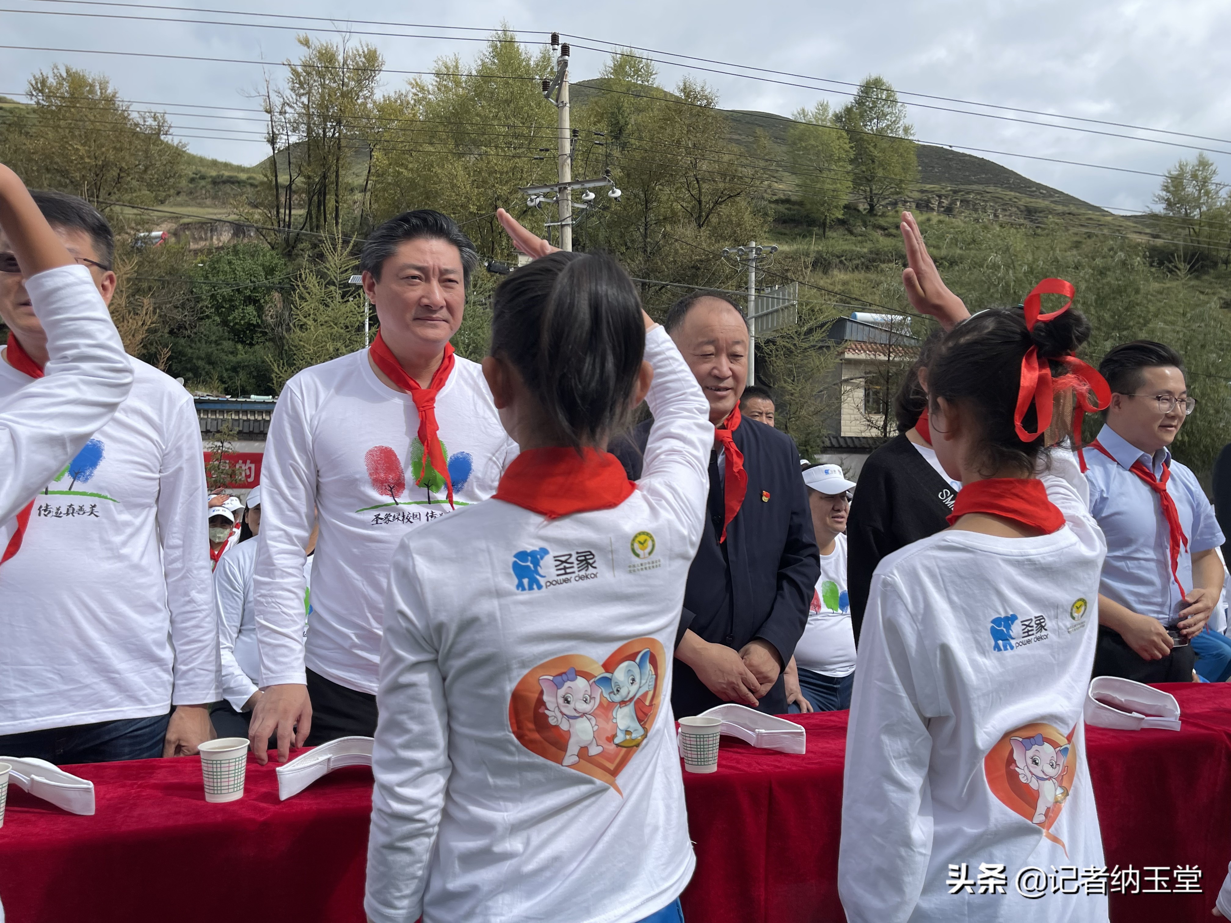 圣象“绿校园”公益行动走进西宁湟中