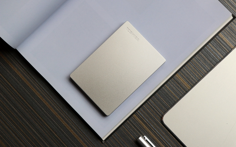 西部数据和东芝的移动硬盘哪个好,东芝移动硬盘各系列区别