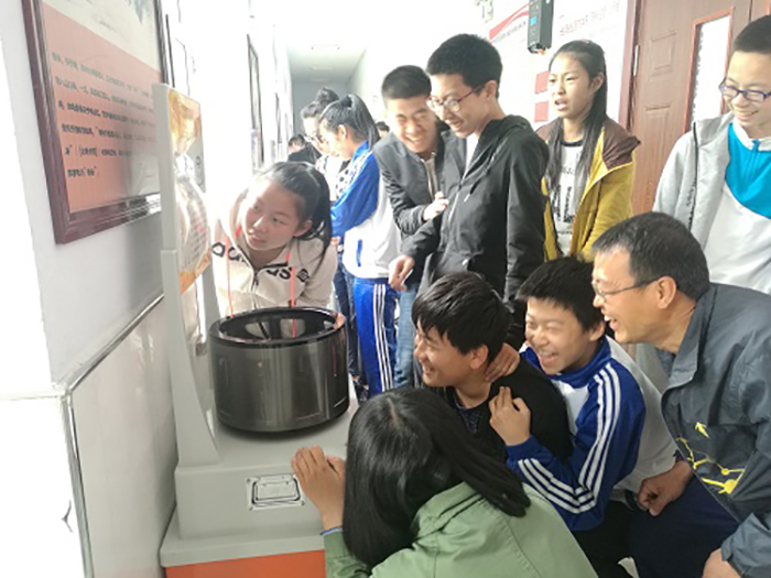 幸福吉林丨科技馆里乐趣多