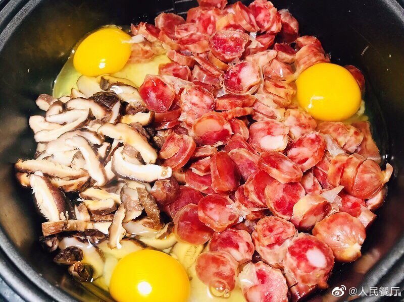 电饭煲广式腊肠煲仔饭的做法大全,腊味煲仔饭电饭煲一锅焖