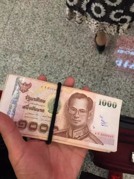 日本规定：不能舔手指翻纸！不知道的奇葩规定竟然这么多