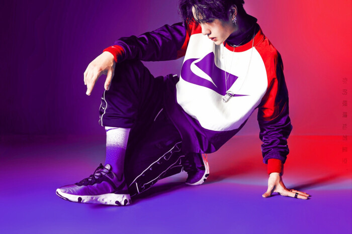 王一博耐克斜挎包内部细节图,王一博耐克斜挎包怎么洗