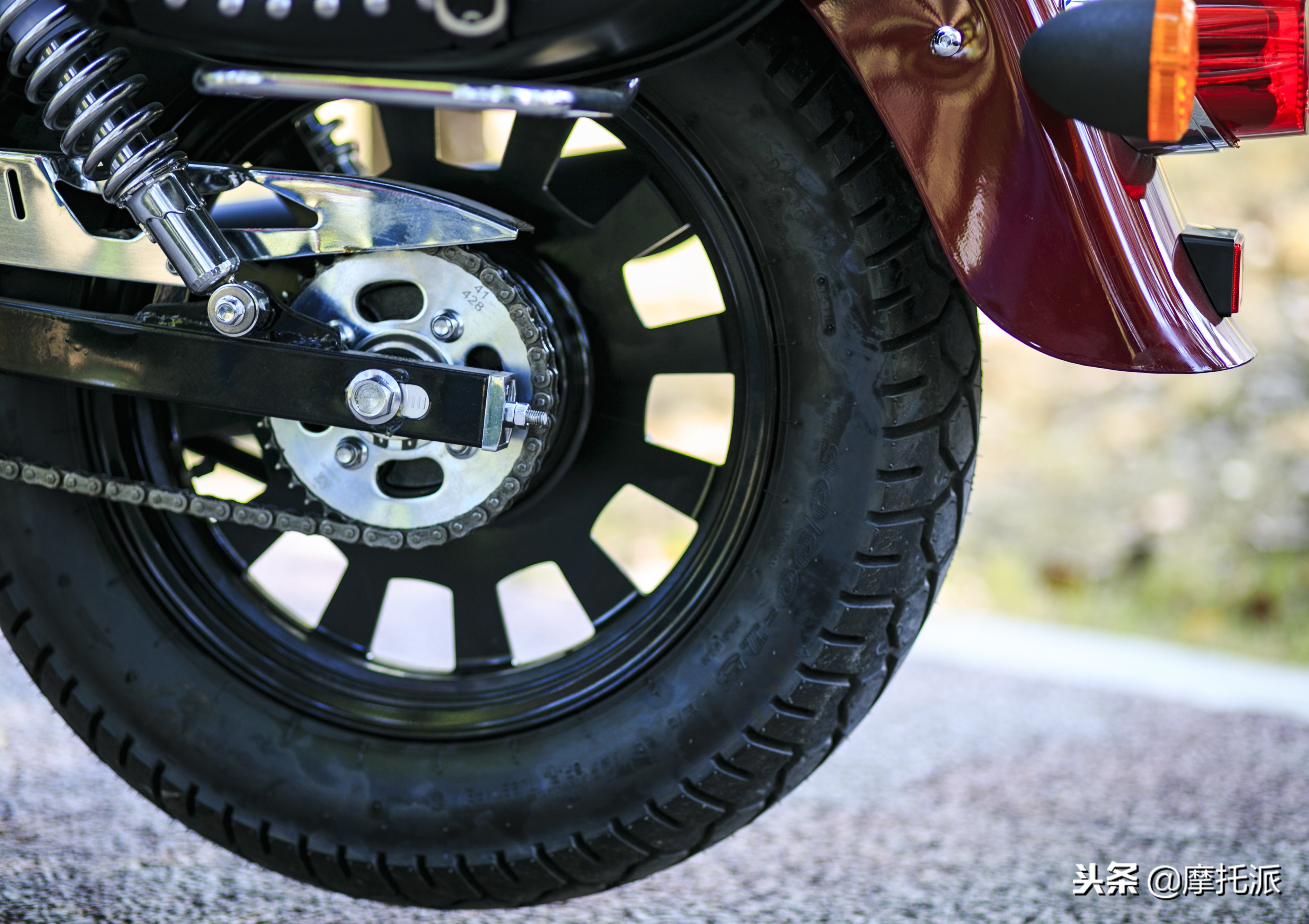 凯威极光200摩托车,钱江凯威荣光202和极光200的区别