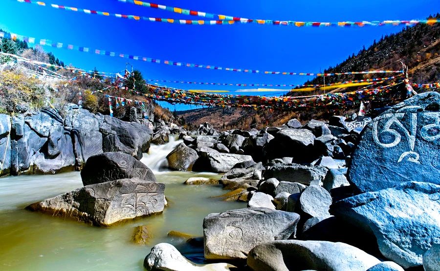 甘孜稻城亚丁景区圣水门优惠,甘孜免门票景点到什么时候
