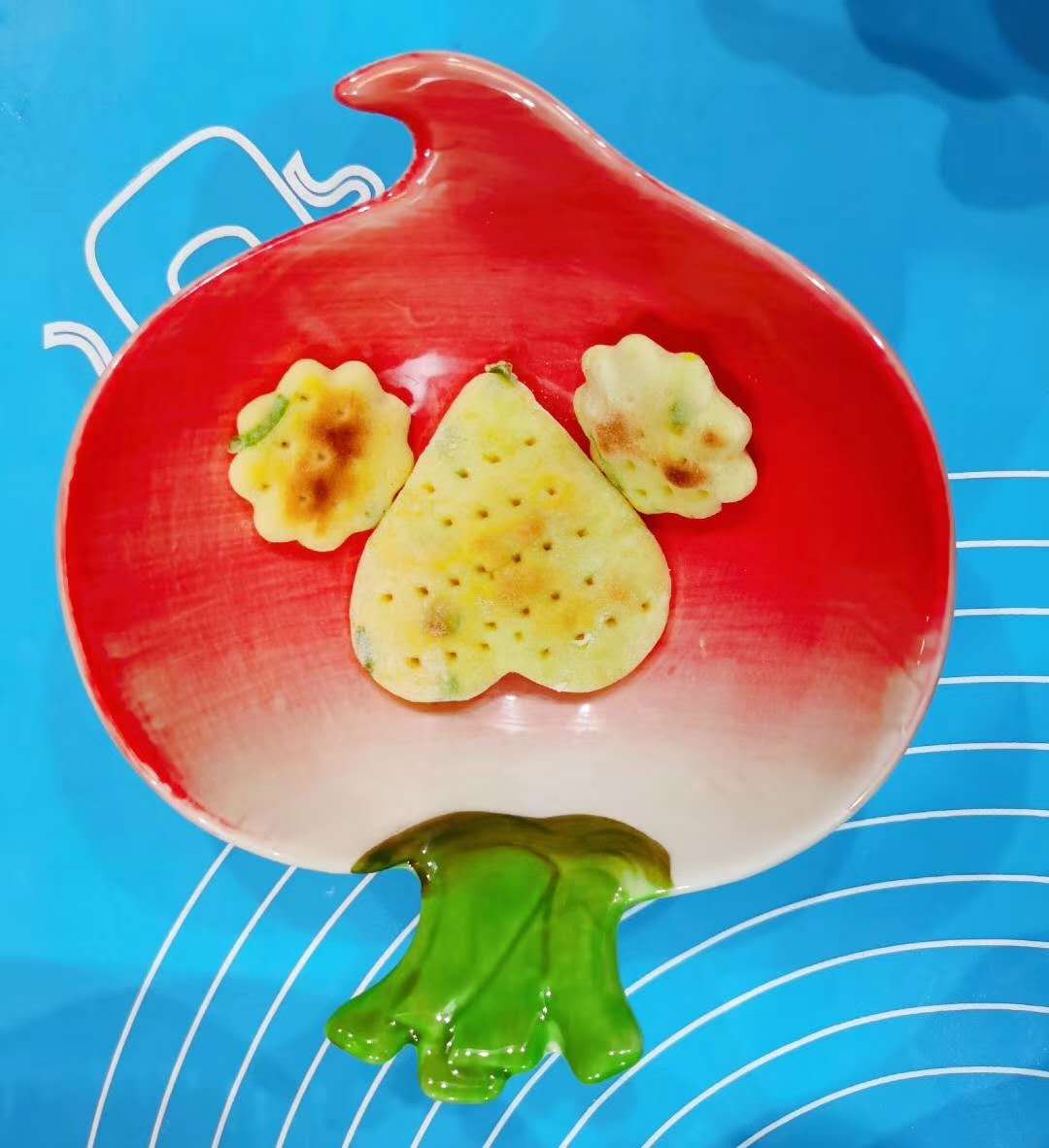 胃酸分泌过多可以吃苏打饼干吗,苏打饼干中和胃酸推荐