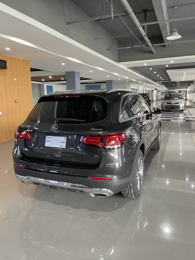 进口2018款奔驰glc300落地价,奔驰glc300amg款进口轿跑价格