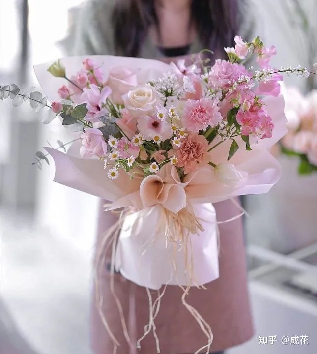 卖花包装纸选什么颜色,新手开花店怎么选择包装纸