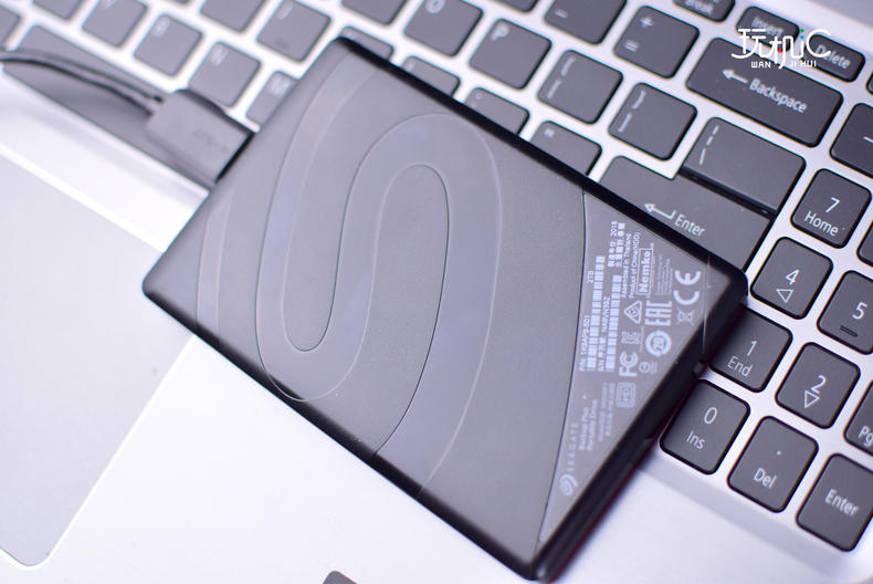 希捷颜系列固态移动硬盘评测,希捷单盘2t机械移动硬盘测评