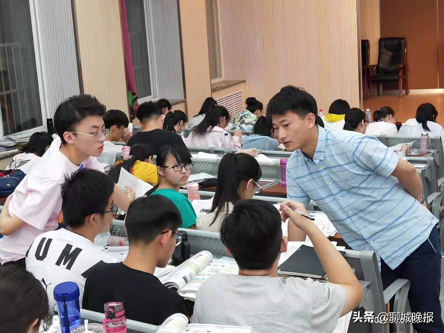 厚培小班教学沃土，铺就栋梁学子之路！聊城市外国语学校：连续创造骄人高考成绩