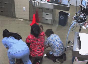 如何让孩子克服打针吃药的恐惧,小孩害怕打针该怎么引导