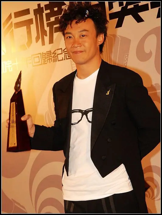 陈奕迅与阿迪解约事件,陈奕迅与阿迪解约要赔多少钱