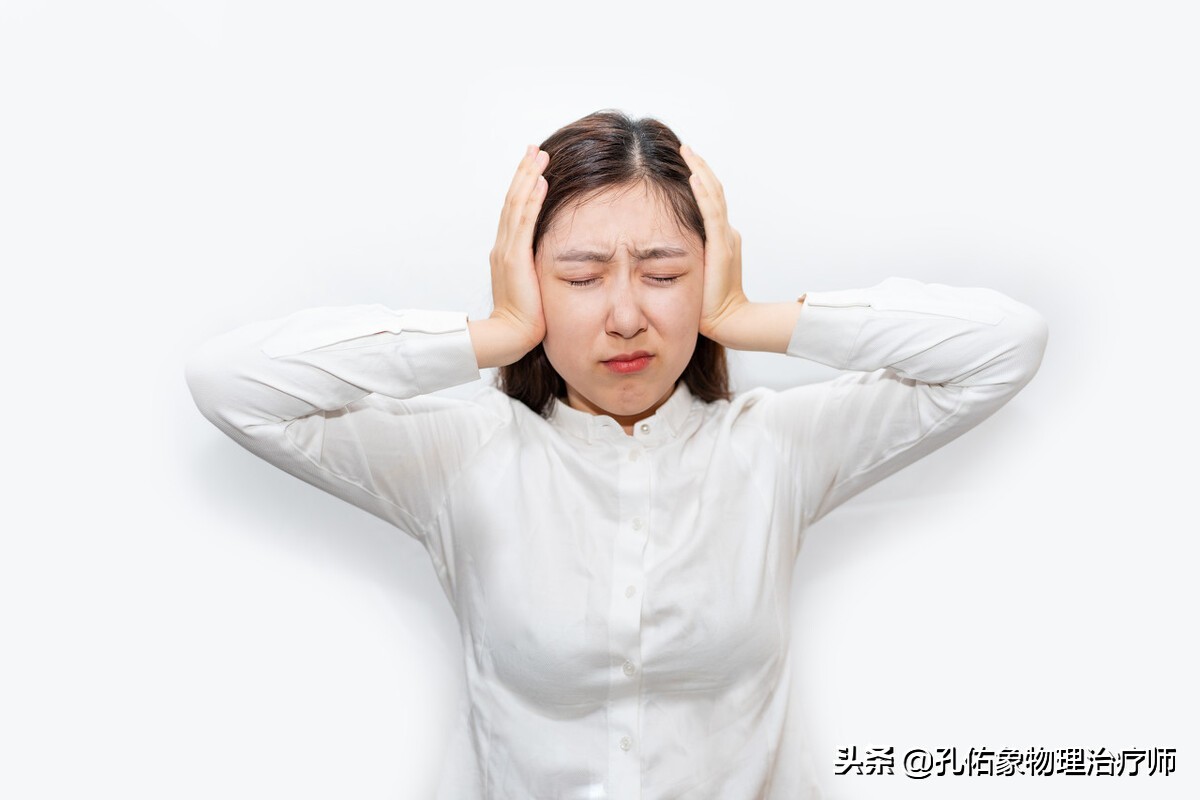 颈椎间盘突出手指尖麻乏力怎么治,颈椎间盘突出导致四肢无力疼痛