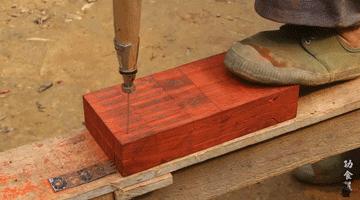 中国宝藏爷爷靠玩木头火到国外了,中国宝藏爷爷玩木头火到国外了