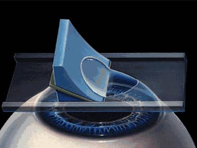 杨超越的眼睛大而无神,杨超越眼神空洞