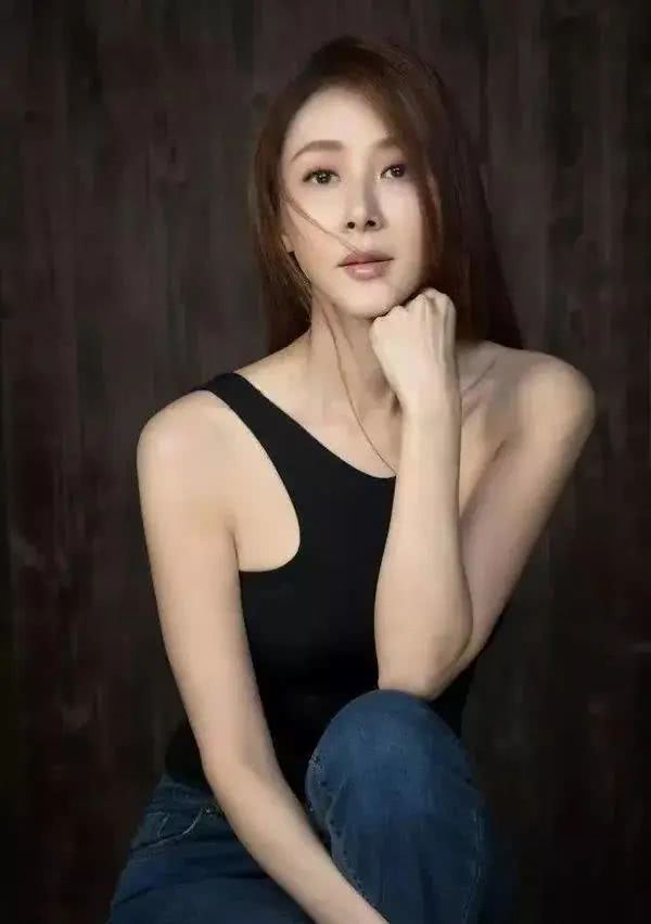 曾由美颜值巅峰,台湾著名女演员50岁以上整容