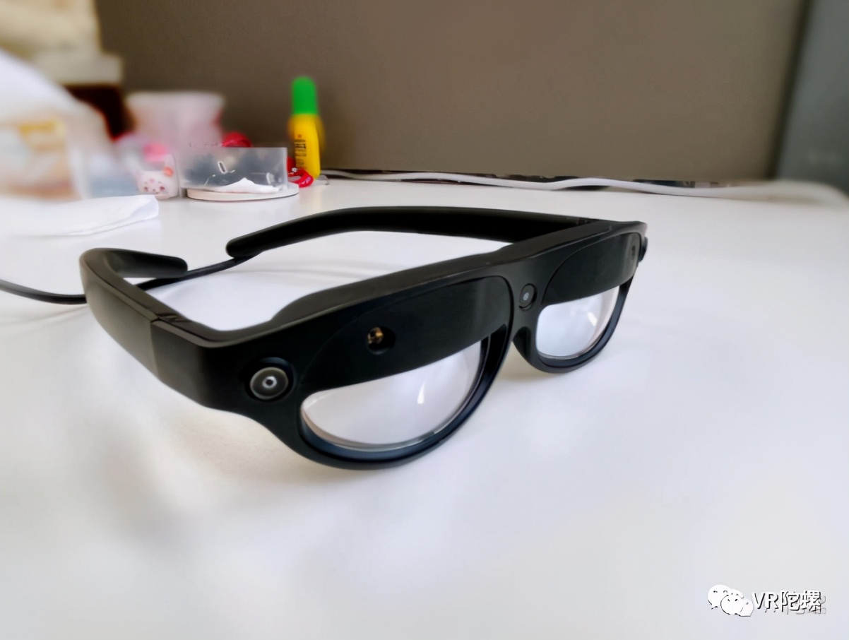 边玩王者荣耀边追剧，悬浮屏幕，这款MR眼镜做到了