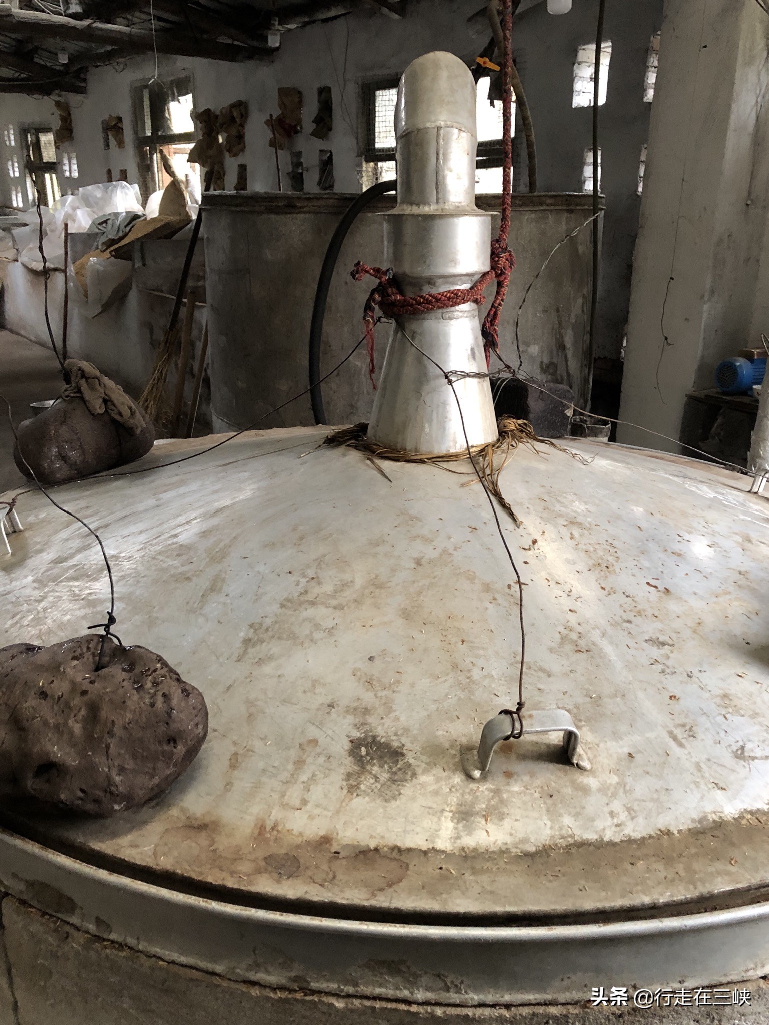 白酒酿出来就能喝吗,白酒刚酿出来就变浑是什么原因