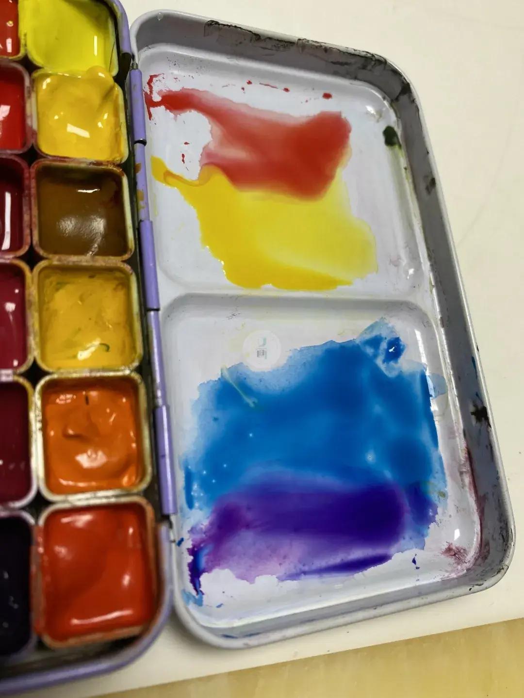 水彩为什么干了之后会有水印,水彩为什么容易掉