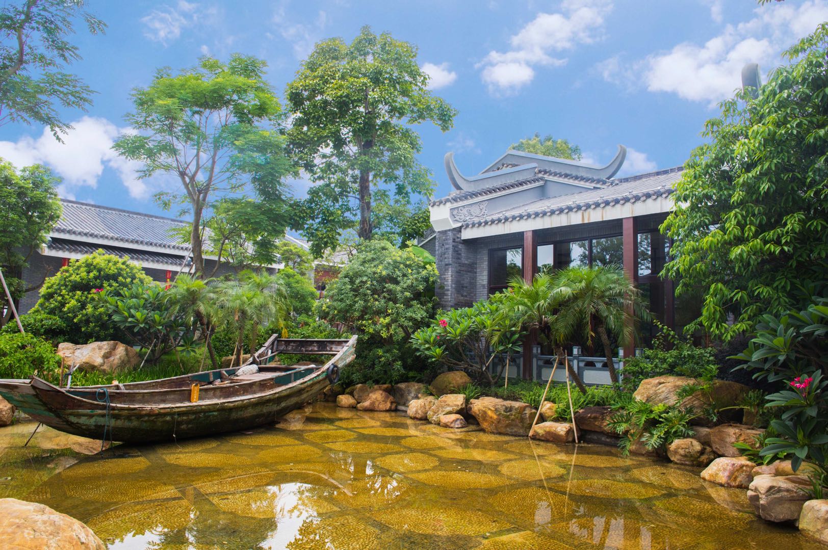 高铁附近湖景房,惠州富力湾10万一套房