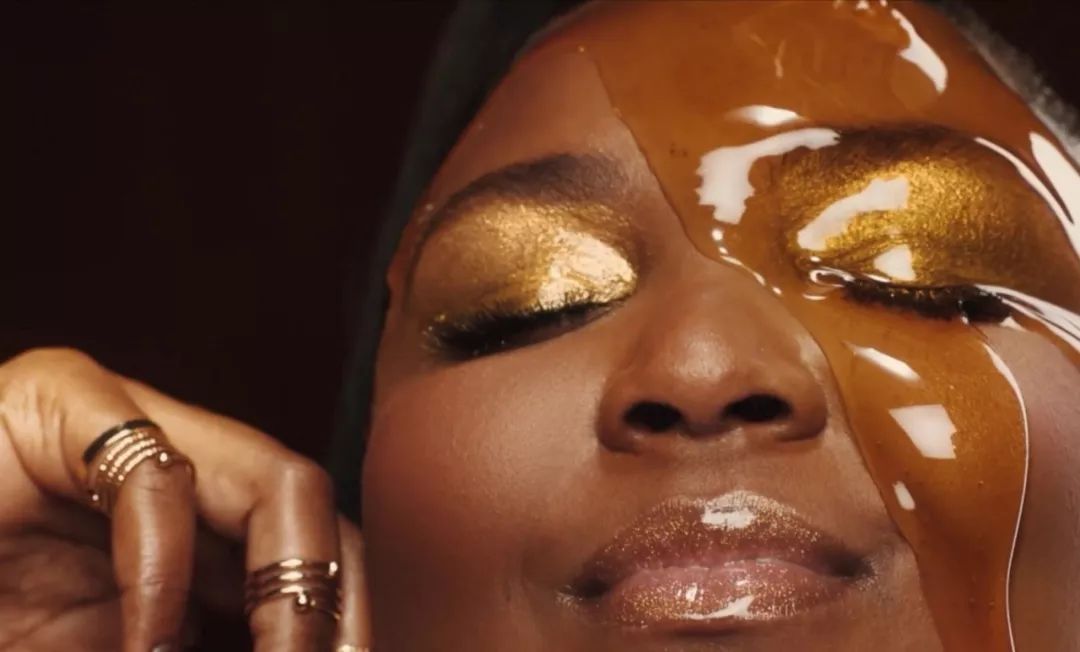 蜂蜜水护肤品雅诗兰黛,蜂蜜洗脸皮肤真的会好吗