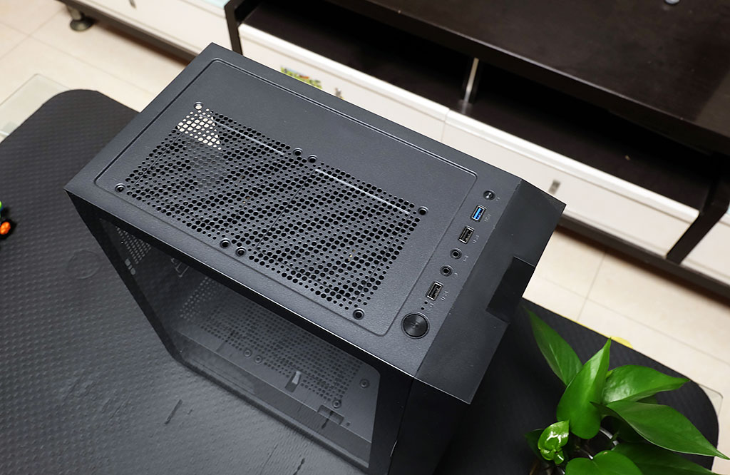 组装电脑，机箱怎么选？来看一下超频三光愈LM200机箱的组合搭配