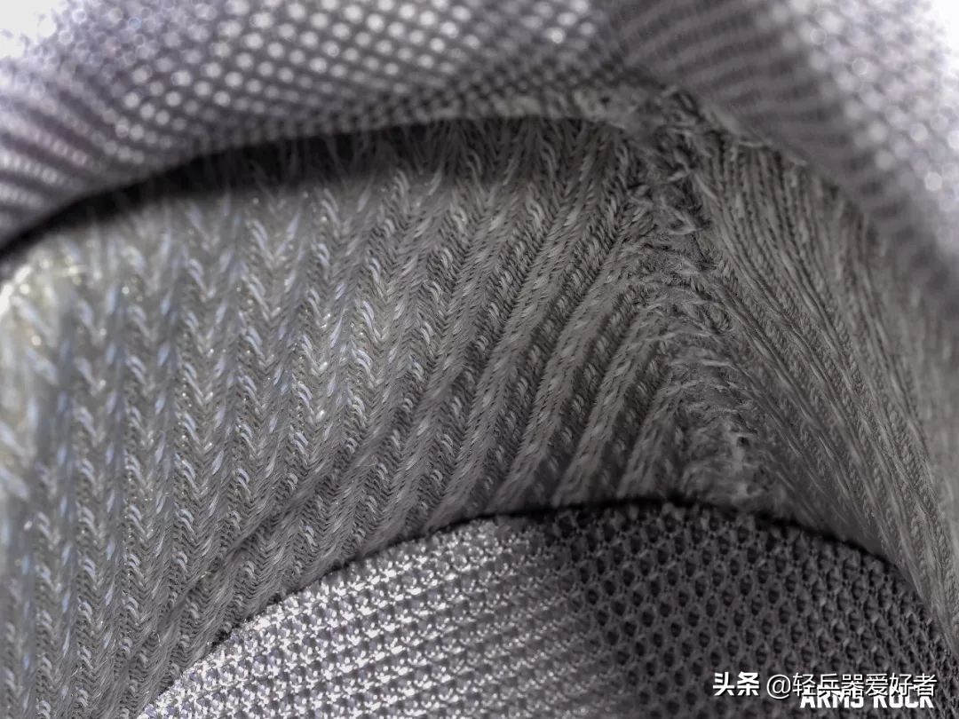 穿什么鞋更好的保护脚,军靴既能透气又能防水吗