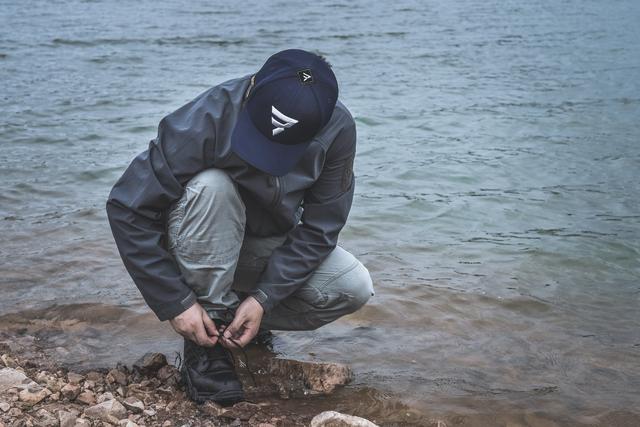 户外达人穿搭,战术靴冬季测评